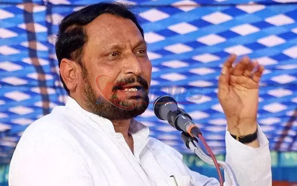 ಪ್ರತಿ ಟನ್ ಕಬ್ಬಿಗೆ 4 ಸಾವಿರ ರೂ. ದರ ನಿಗದಿ ಕುರಿತು ನಿರ್ಧಾರ: ಎರಡು ದಿನಗಳಾವಕಾಶ ಕೋರಿದ ಸಕ್ಕರೆ ಕಾರ್ಖಾನೆ ಮಾಲೀಕರು